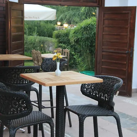 Hotel Altin 3*
